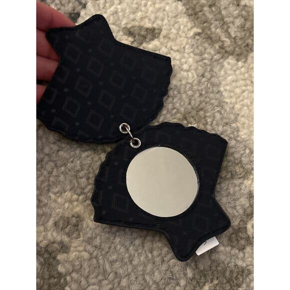 NWT Vera Bradley SEA SHELL Shore Enough Mirror Key Ring Bag Charm MSRP $39 - Picture 4 of 6